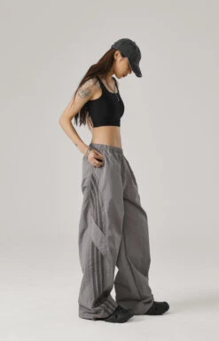 JHYQ Contrast Striped Track Pants(Jhyq Contrast Striped Track Pants) -Youth Urban Wear O1CN0178EPpu25AdtJQVtfS 2213986157486