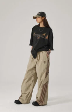 JHYQ Contrast Striped Track Pants(Jhyq Contrast Striped Track Pants) -Youth Urban Wear O1CN01DYhteQ25AdtGKa7Ce 2213986157486