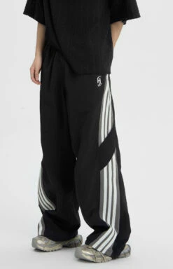 JHYQ Contrast Striped Track Pants(Jhyq Contrast Striped Track Pants) -Youth Urban Wear O1CN01JFLoD725AdtMtOLWd 2213986157486
