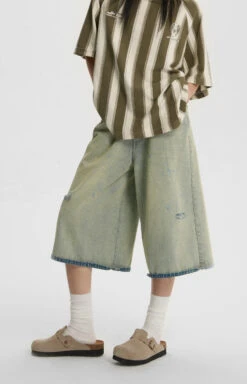 JHYQ Capri Cut Light Wash Denim Shorts(Jhyq Capri Cut Light Wash Denim Shorts) 21 JHYQ Capri Cut Light Wash Denim Shorts(Jhyq Capri Cut Light Wash Denim Shorts) -Youth Urban Wear O1CN01Mq5vRm25AdtURFZEE 2213986157486