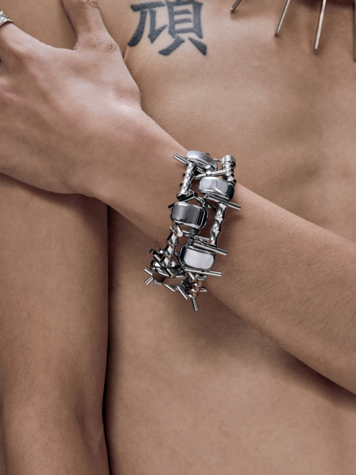 ILLuSoRy Specter’s Embrace Arm Band(Illusory Specter S Embrace Arm Band) 3 ILLuSoRy Specter’s Embrace Arm Band(Illusory Specter S Embrace Arm Band)