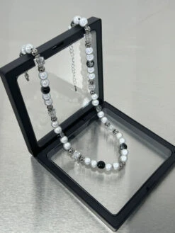 MINBIN Monochrome Pearl Necklace(Minbin Monochrome Pearl Necklace) -Youth Urban Wear O1CN01av4oBD1Xa6stKDjGA 2046362939