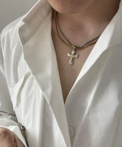 HEIMA Two-Tone Cross Necklace(Heima Two Tone Cross Necklace)