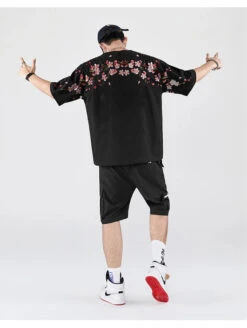 Sakura Flowers Embroidered Tee(Sakura Flowers Embroidered Tee) -Youth Urban Wear Sec8a5622c0054fa6b2dbb9bd77eff216p